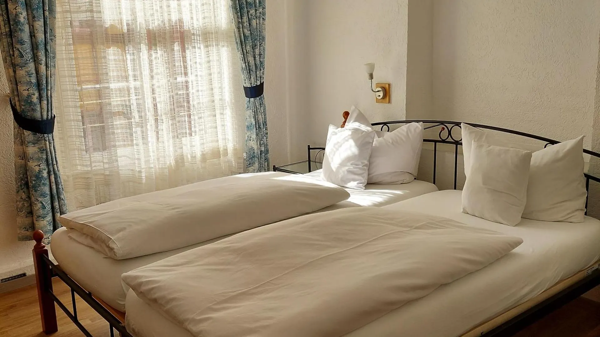 לינדאו Hotel Gasthof Inselgraben Garni 2*,  גרמניה